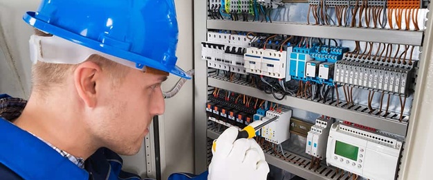 Elektroniker für Energie- und Gebäudetechnik (m/w/d) bei Elektro Schumacher GmbH in Bayreuth
